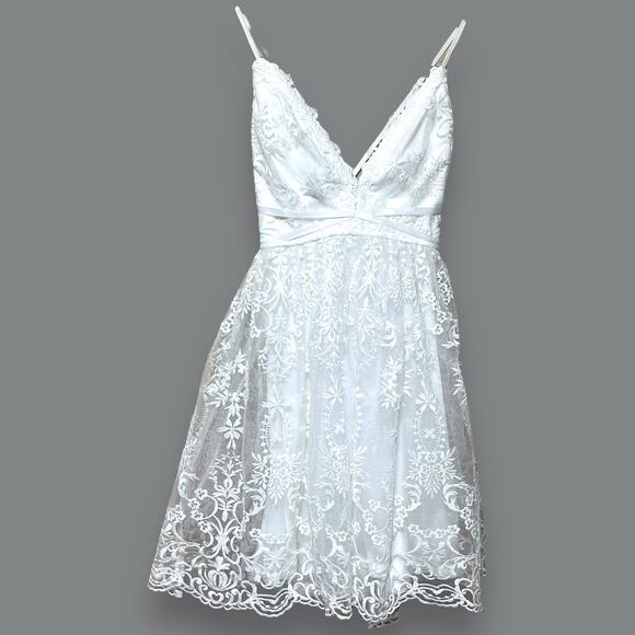 Maniju Romantic Interlude Embroidered Lace Dress White Small - Picture 7 of 11